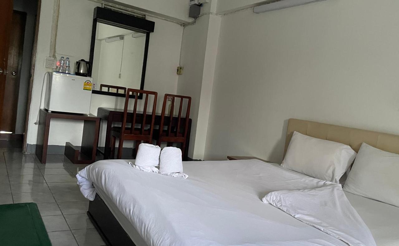 Win Mansion Motel Bangkok Exterior photo