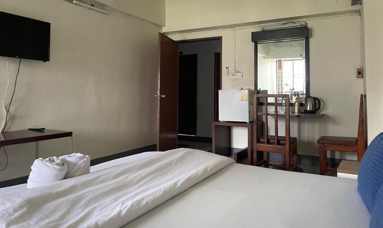 Win Mansion Motel Bangkok Exterior photo