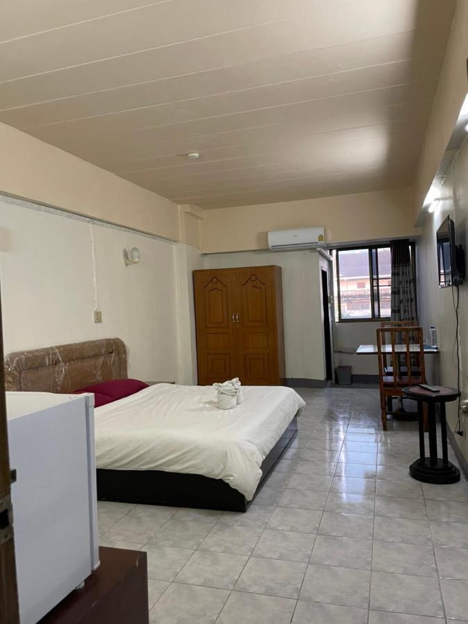 Win Mansion Motel Bangkok Exterior photo