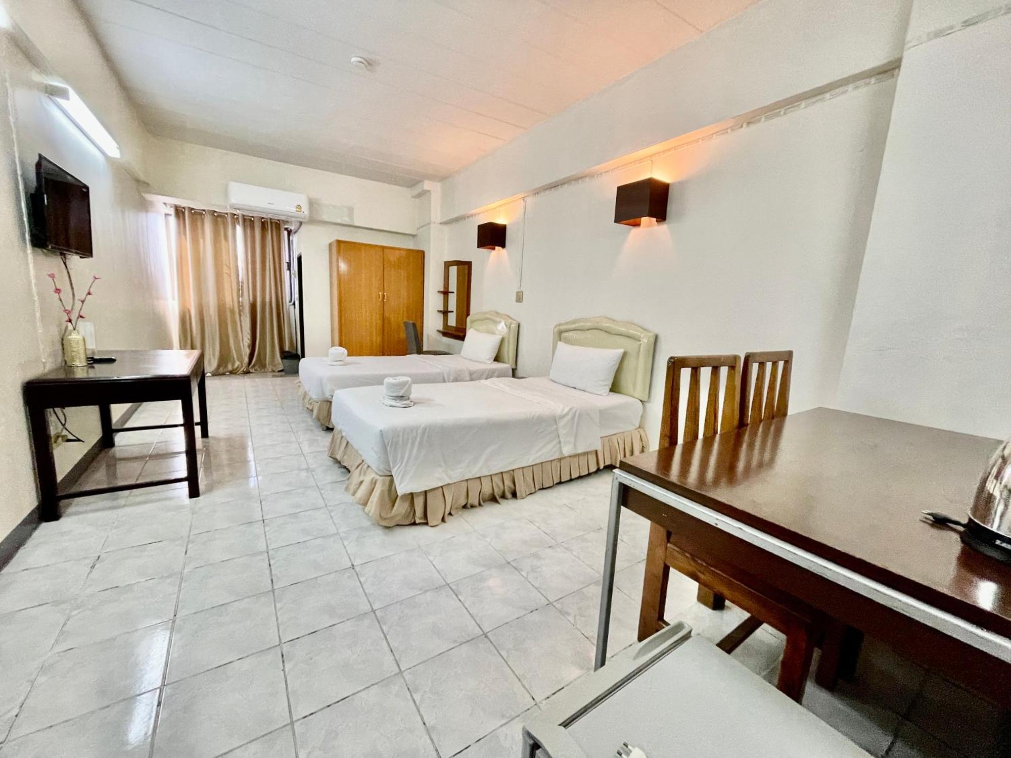 Win Mansion Motel Bangkok Exterior photo
