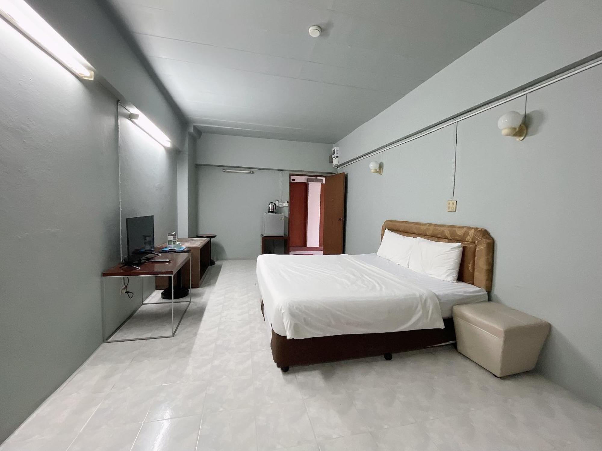 Win Mansion Motel Bangkok Exterior photo