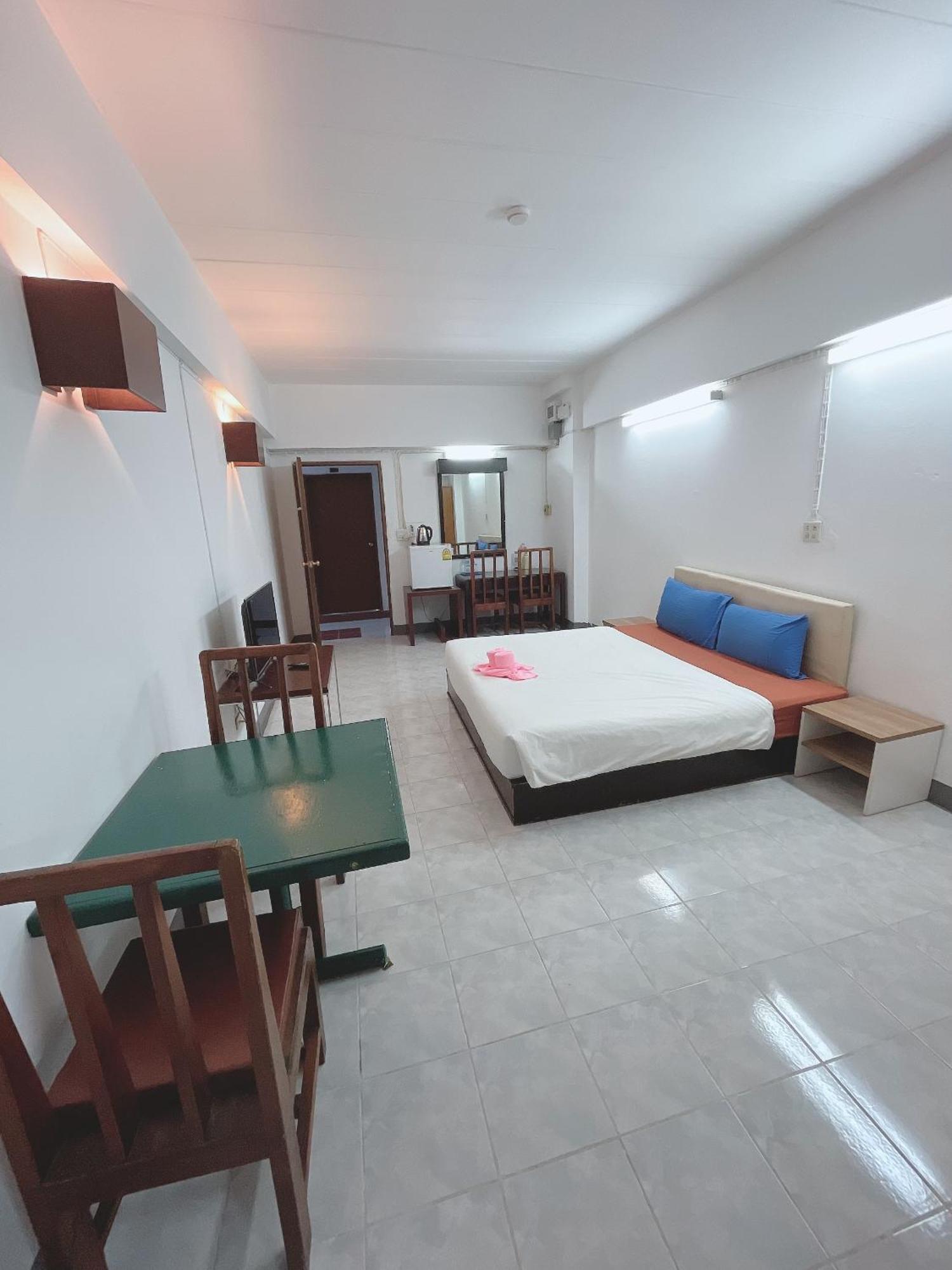 Win Mansion Motel Bangkok Exterior photo